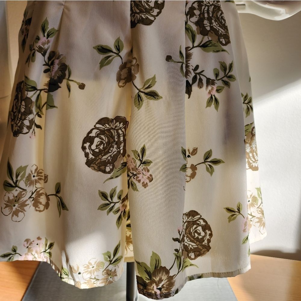 Proof Eggwhite Floral Jumper / Romper Medium - Picture 10 of 12